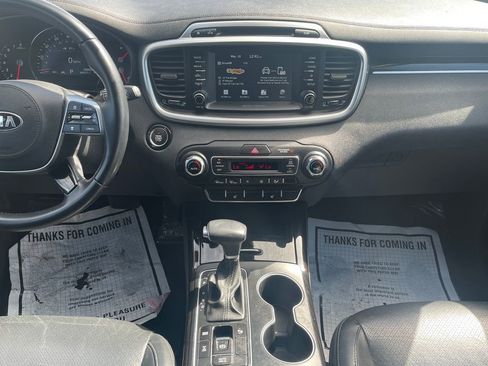 Used 2019 Kia Sorento EX image 22