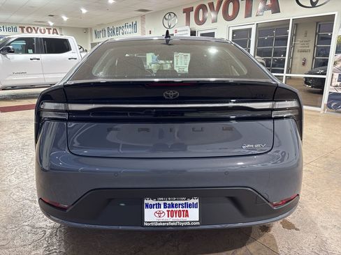 New 2026 Toyota Prius SE image 9