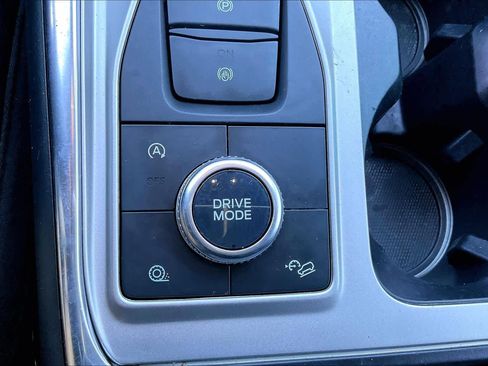 Used 2020 Ford Explorer Limited image 32