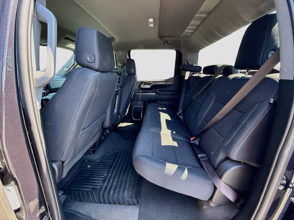 Used 2023 Chevrolet Silverado 1500 LT AWD/4WD image 27