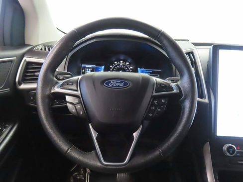 Used 2022 Ford Edge SEL w/ Convenience Package image 9