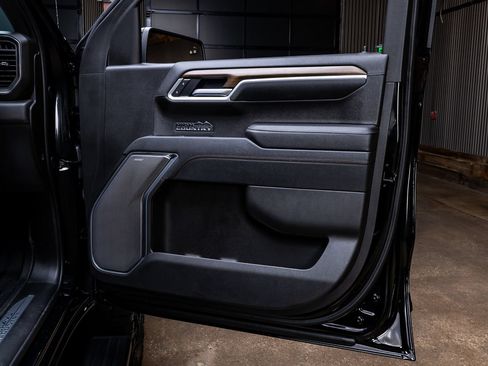Used 2026 Chevrolet Silverado 1500 High Country w/ Midnight Edition AWD/4WD image 37