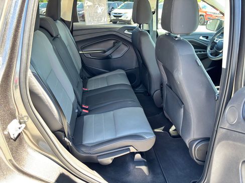 Used 2016 Ford Escape SE w/ Equipment Group 201A image 22