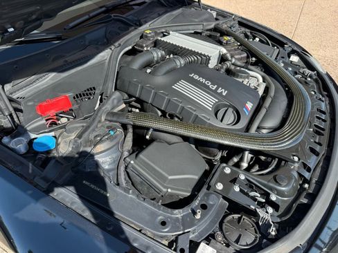 Used 2017 BMW M4 Coupe image 25