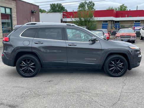 Used 2015 Jeep Cherokee Limited AWD/4WD image 4