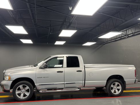 Used 2005 Dodge Ram 1500 Truck SLT image 3