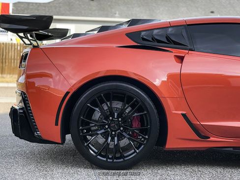 Used 2019 Chevrolet Corvette Z06 RWD image 8