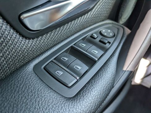 Used 2018 BMW M3 image 19