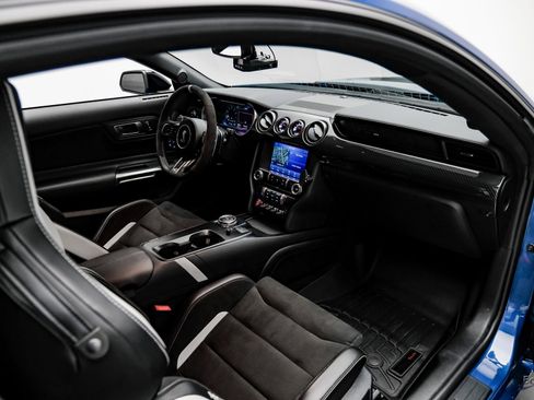 Used 2021 Ford Mustang Shelby GT500 w/ Carbon Fiber Track Pack image 51