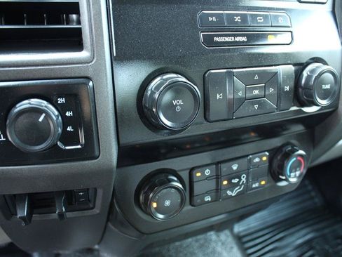 Used 2022 Ford F250 XL w/ Power Equipment Group AWD/4WD image 28