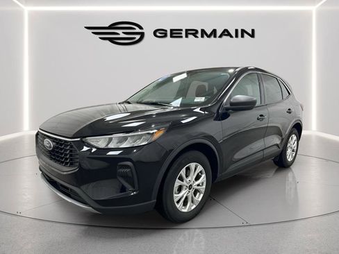 Certified 2024 Ford Escape Active w/ Cold Weather Package FWD image 3