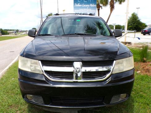 Used 2009 Dodge Journey R/T w/ Flexible Seating Group AWD/4WD image 3