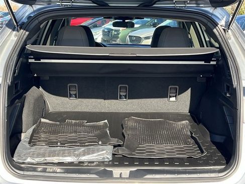 Used 2024 Subaru Outback Premium image 28