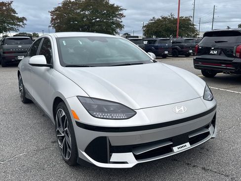 New 2025 Hyundai Ioniq 6 SEL image 7