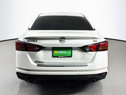 Used 2023 Nissan Altima 2.5 SR FWD image 8