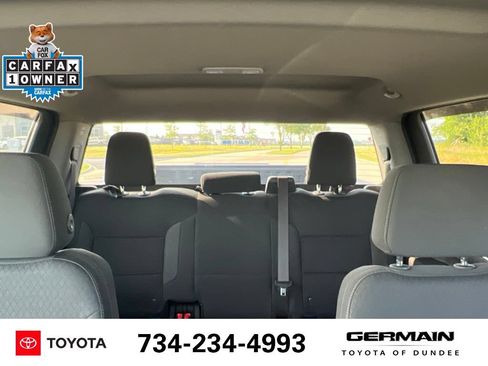 Used 2022 Chevrolet Silverado 1500 LT AWD/4WD image 32
