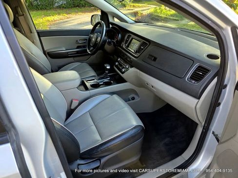 Used 2021 Kia Sedona EX image 37