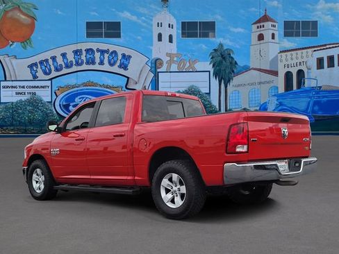 Used 2019 RAM 1500 Classic SLT w/ Luxury Group AWD/4WD image 3