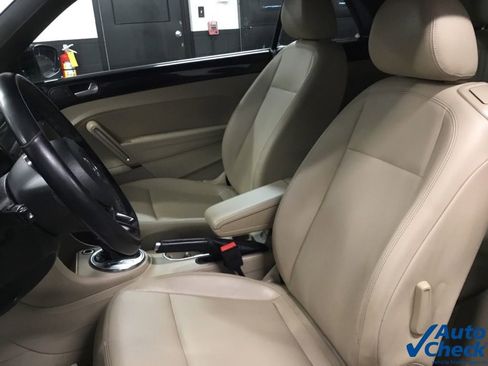 Used 2013 Volkswagen Beetle 2.0T image 34