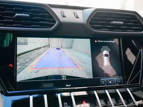 Used 2022 Lamborghini Urus image 59