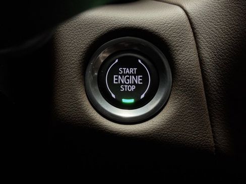 Used 2023 Chevrolet Suburban High Country w/ Advanced Technology Package image 24