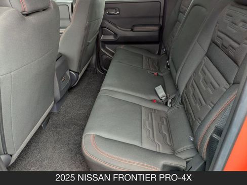 Used 2025 Nissan Frontier PRO-4X AWD/4WD image 15
