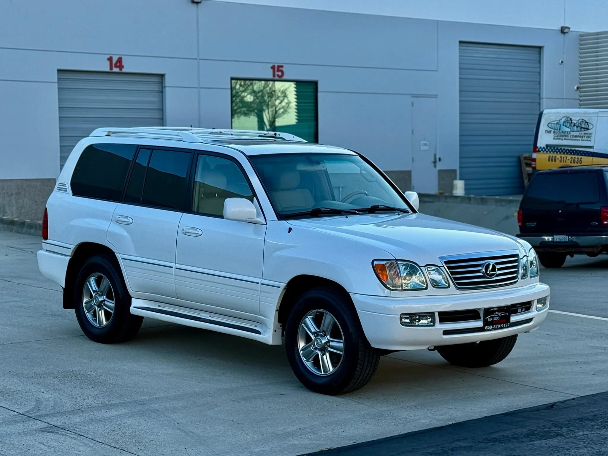 Used 2006 Lexus LX 470 4WD w/ Preferred Accessory Pkg image 14