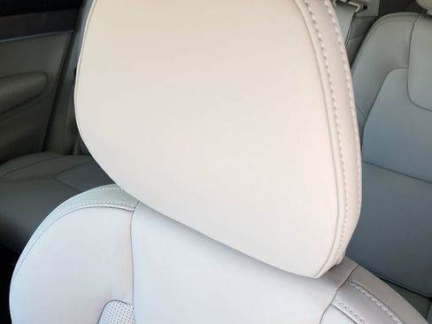 New 2026 Volvo XC90 T8 Ultra w/ Protection Package Premier image 5