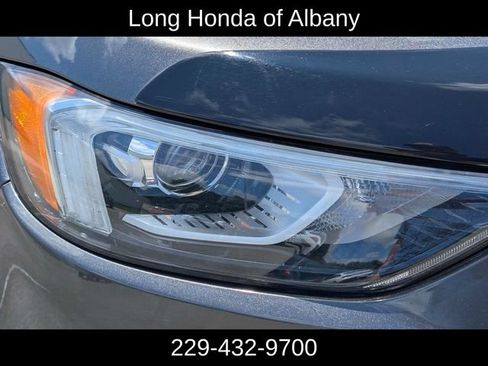 Used 2020 Ford Edge Titanium AWD/4WD image 3
