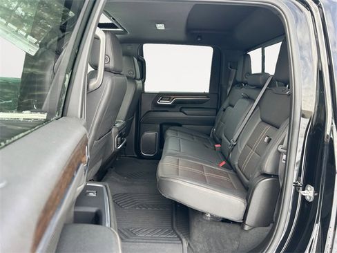 Used 2024 Chevrolet Silverado 2500 High Country w/ Technology Package image 13