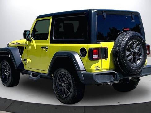 Used 2024 Jeep Wrangler Sport AWD/4WD image 7