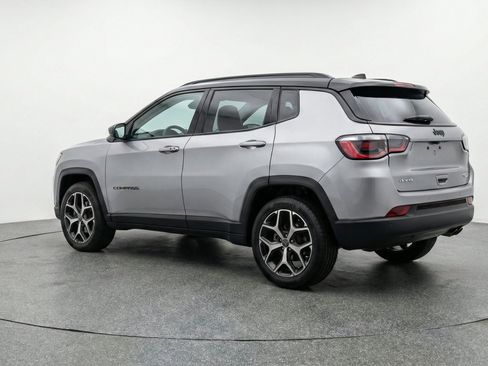 Used 2025 Jeep Compass Limited AWD/4WD image 6