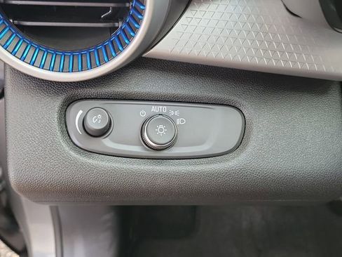 Certified 2024 Chevrolet Trax LS w/ LS Convenience Package image 19