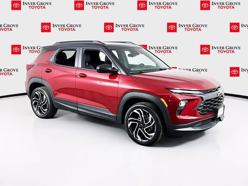 Used 2024 Chevrolet TrailBlazer RS w/ Driver Confidence Package image 3