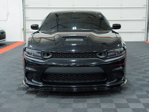 Used 2023 Dodge Charger R/T w/ Blacktop Package RWD image 2
