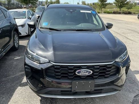 Used 2025 Ford Escape ST-Line AWD/4WD image 3