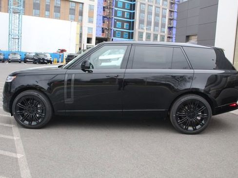New 2026 Land Rover Range Rover Long Wheelbase SE image 6