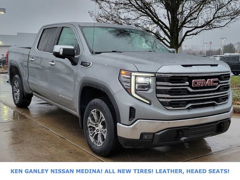 Used 2025 GMC Sierra 1500 SLT image 1