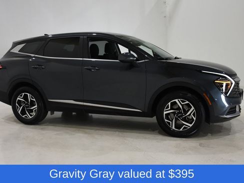 Used 2025 Kia Sportage LX image 4