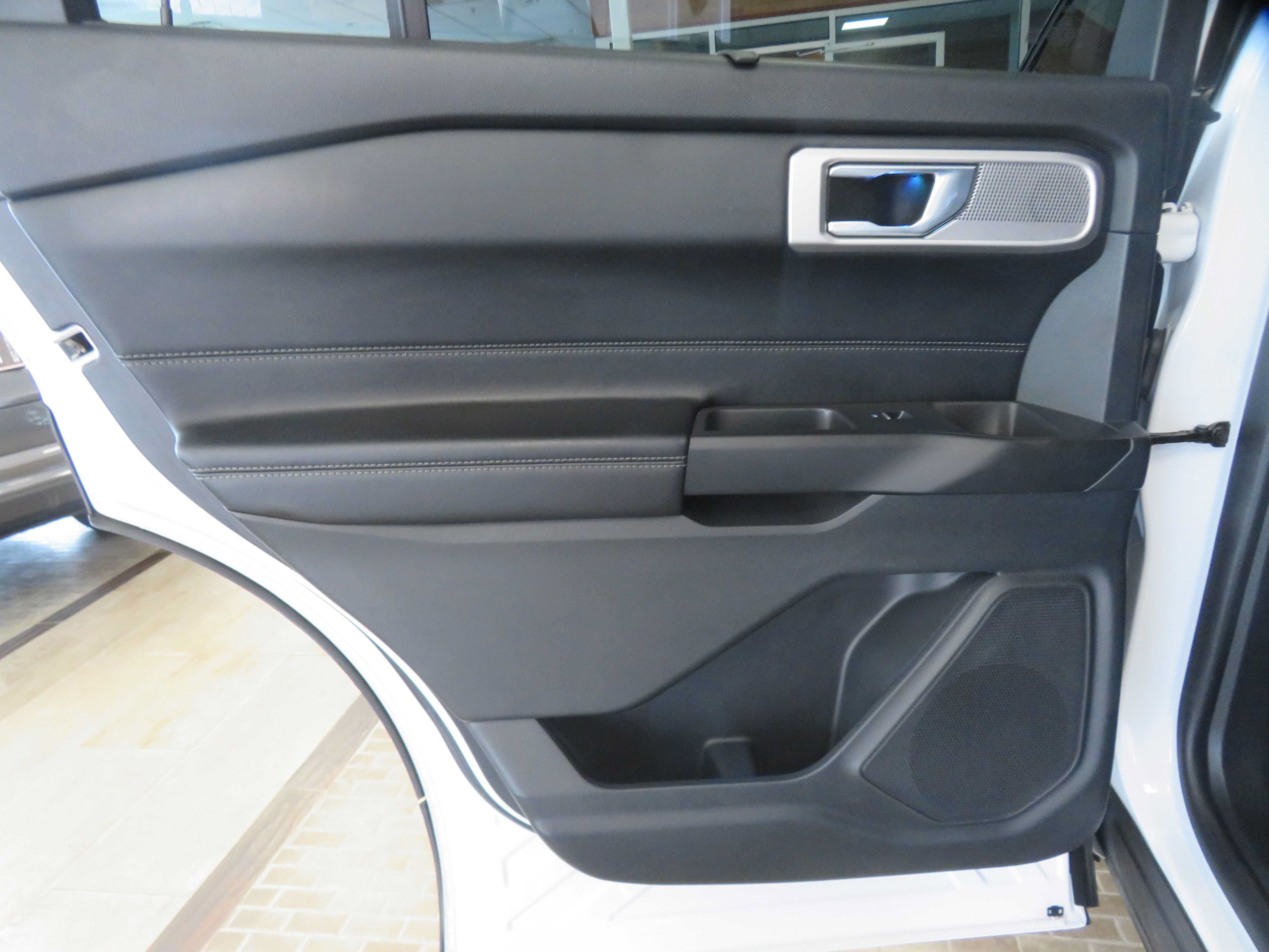 Used 2020 Ford Explorer Limited AWD/4WD image 14