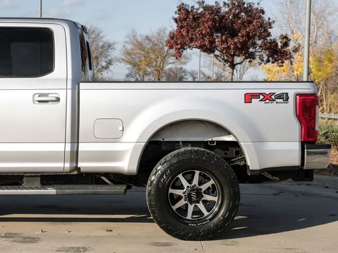 Used 2017 Ford F250 Lariat w/ FX4 Off-Road Package image 18