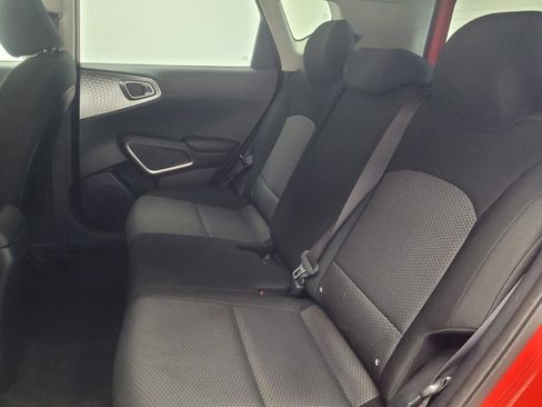 Used 2020 Kia Soul LX image 18