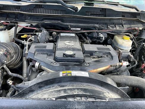 Used 2018 RAM 2500 SLT AWD/4WD image 29