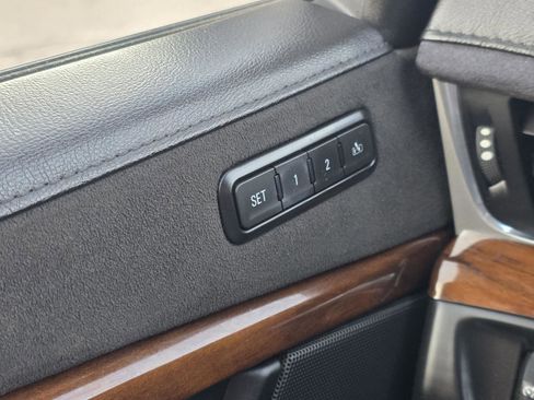 Used 2018 Cadillac Escalade ESV Luxury image 11