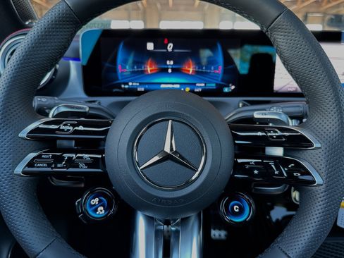 New 2025 Mercedes-Benz CLA 35 AMG 4MATIC image 27