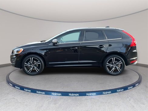 Used 2017 Volvo XC60 T6 R-Design w/ Climate Package image 9