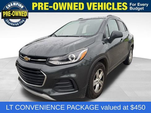Used 2019 Chevrolet Trax LT w/ LT Convenience Package image 1