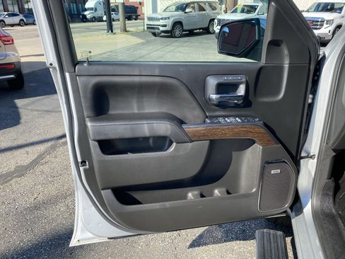 Used 2018 GMC Sierra 1500 Denali w/ Denali Ultimate Package AWD/4WD image 12