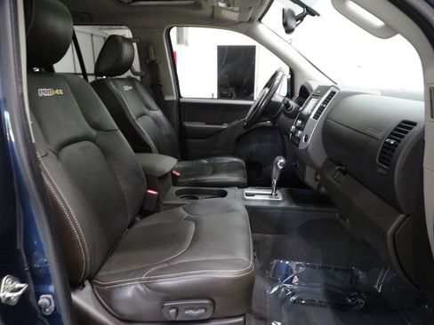 Used 2019 Nissan Frontier PRO-4X w/ Pro-4x Luxury Package image 17