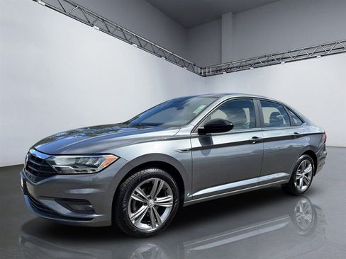 Used 2019 Volkswagen Jetta R-Line w/ R-Line Cold Weather Package FWD image 11